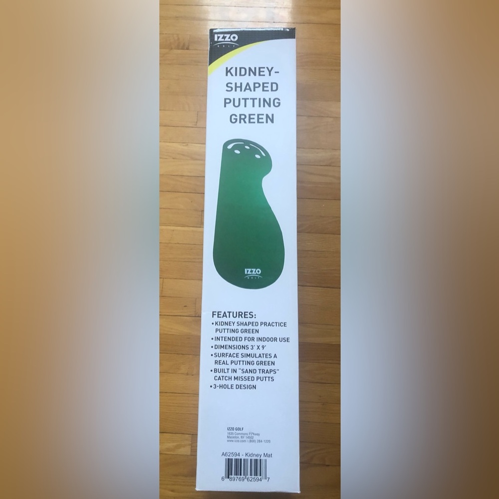 Izzo Golf- kidney shaped 3 hole putting matt